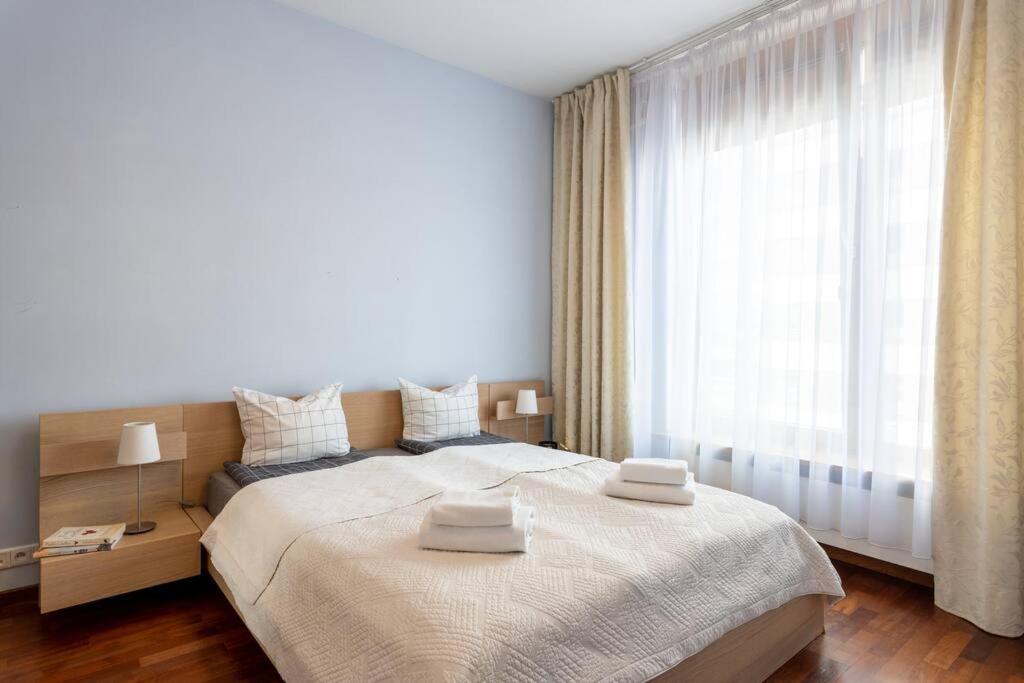 Apartment Urban Chic - One Bedroom - Center&stawki *