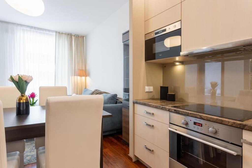 Apartament Urban Chic - One Bedroom - Center&stawki