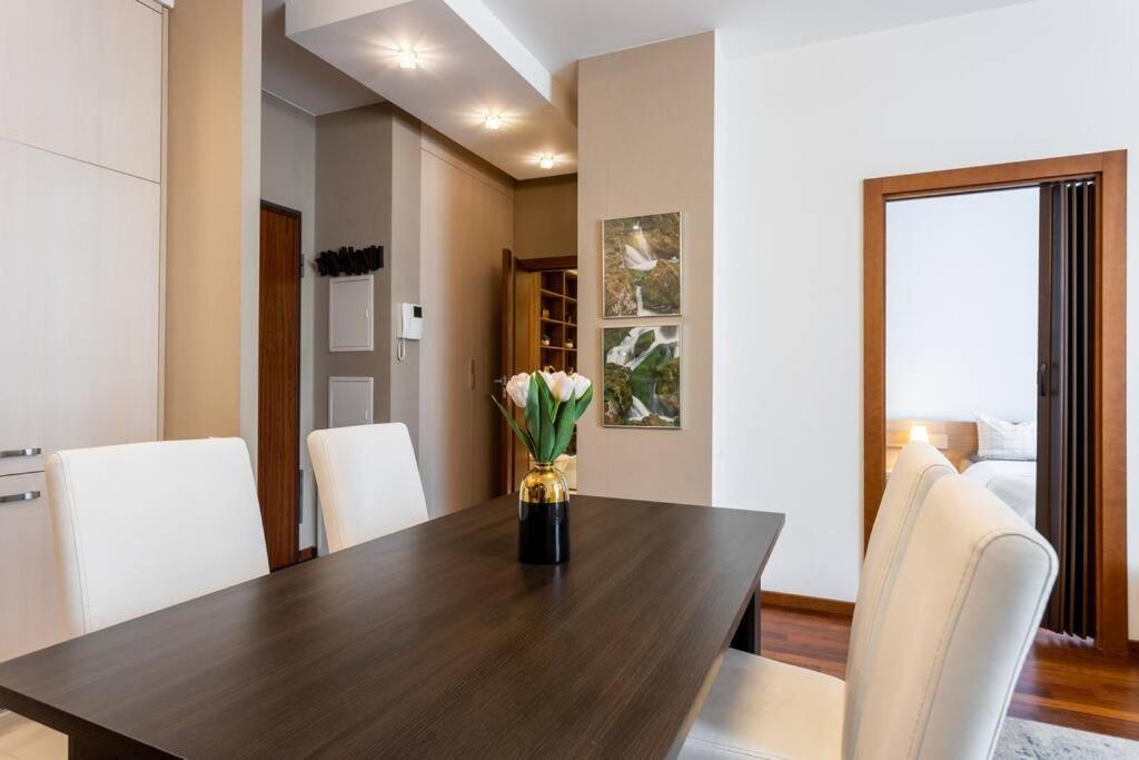Urban Chic - One Bedroom - Center&stawki Apartament *