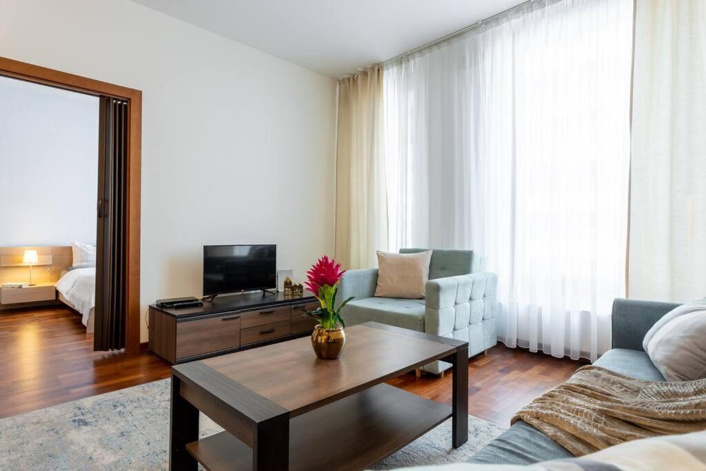 Urban Chic - One Bedroom - Center&stawki